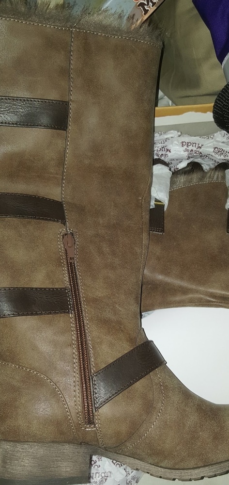 Boots WOMEN'S NWOT